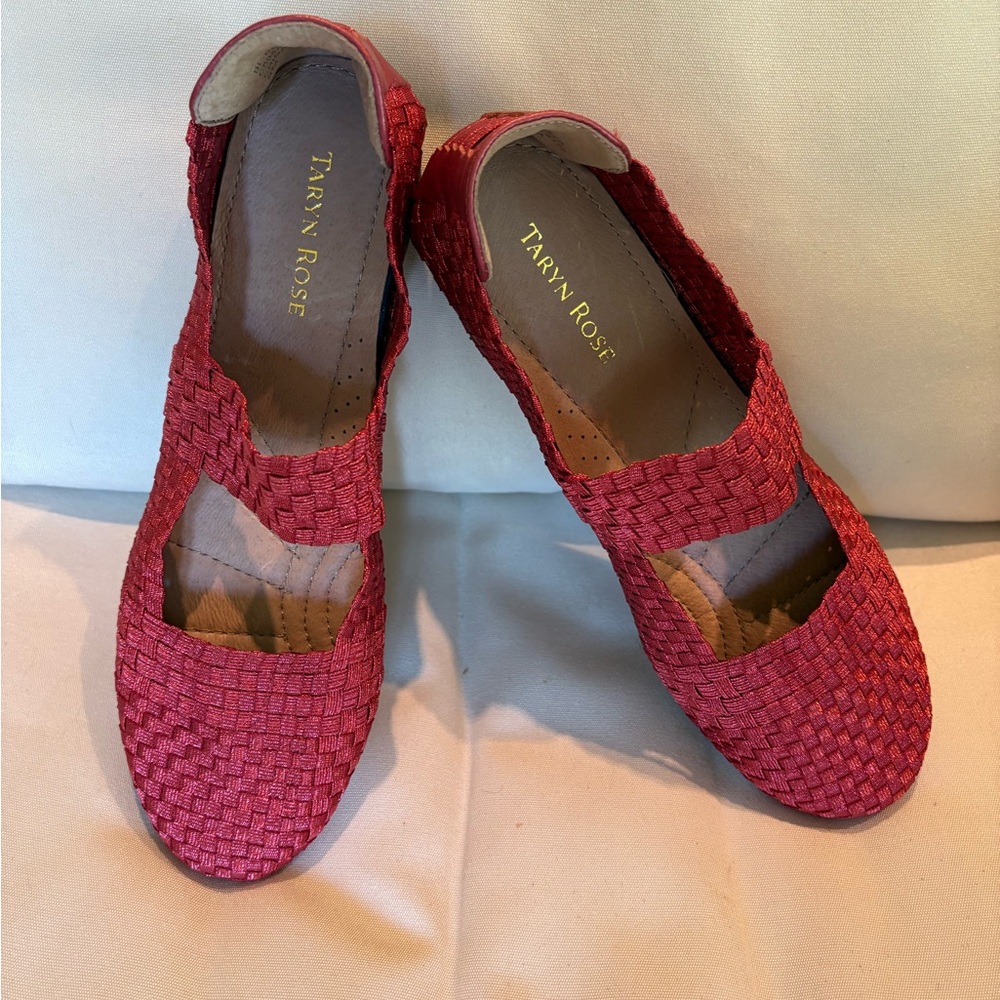 Women's Red Flats with Woven Texture - Taryn Rose